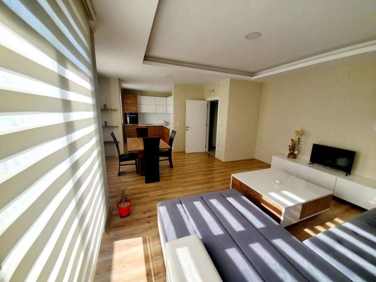 Aparthotel Vila Manuela Gewgelija Zewnętrze zdjęcie